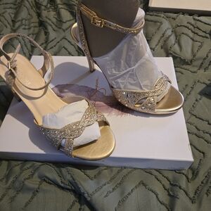 Jessica Simpson Sparkling Gold Strappy Heels